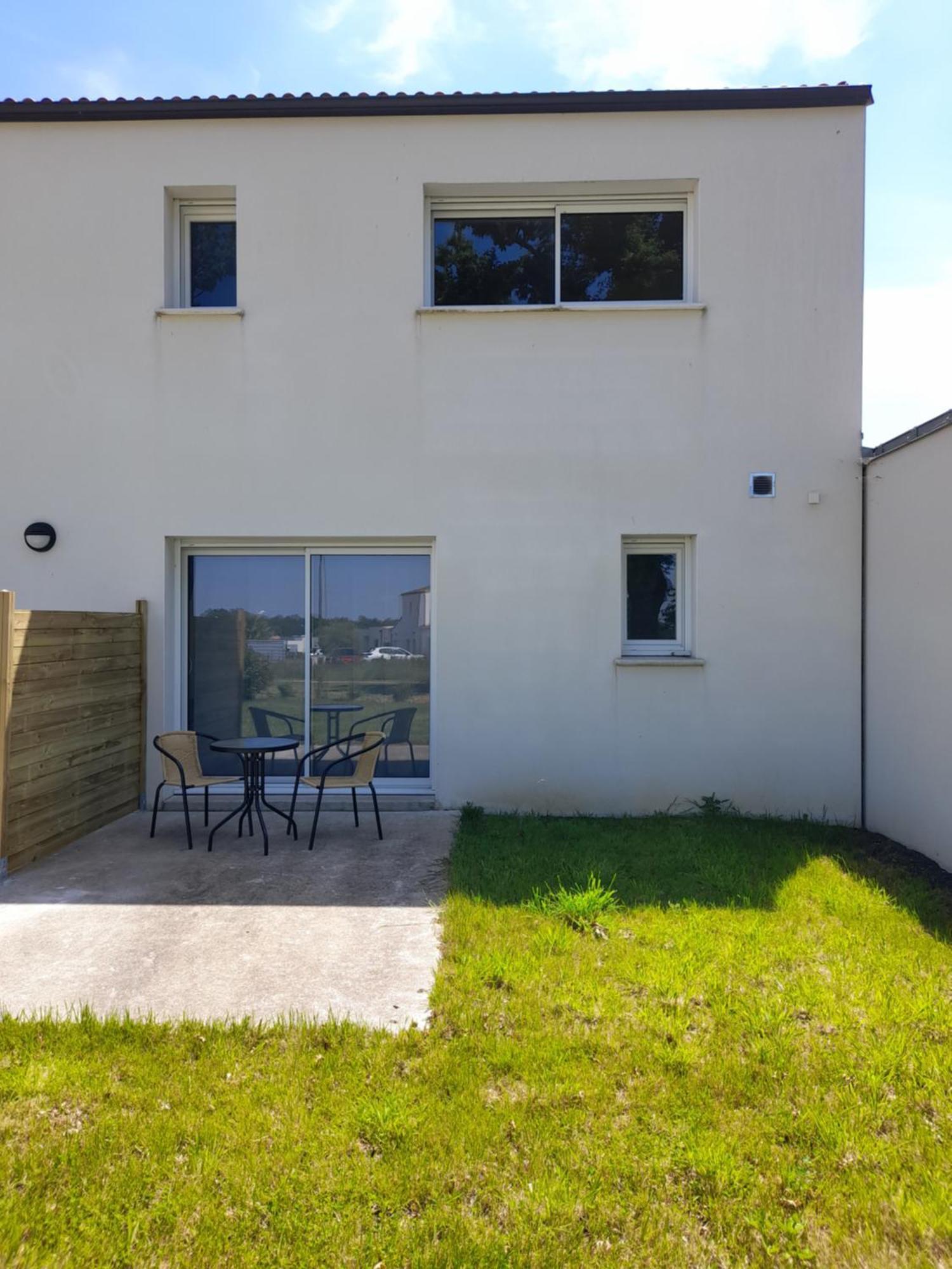Studio Lumineux Avec Terrasse La Roche-sur-Yon Exterior foto